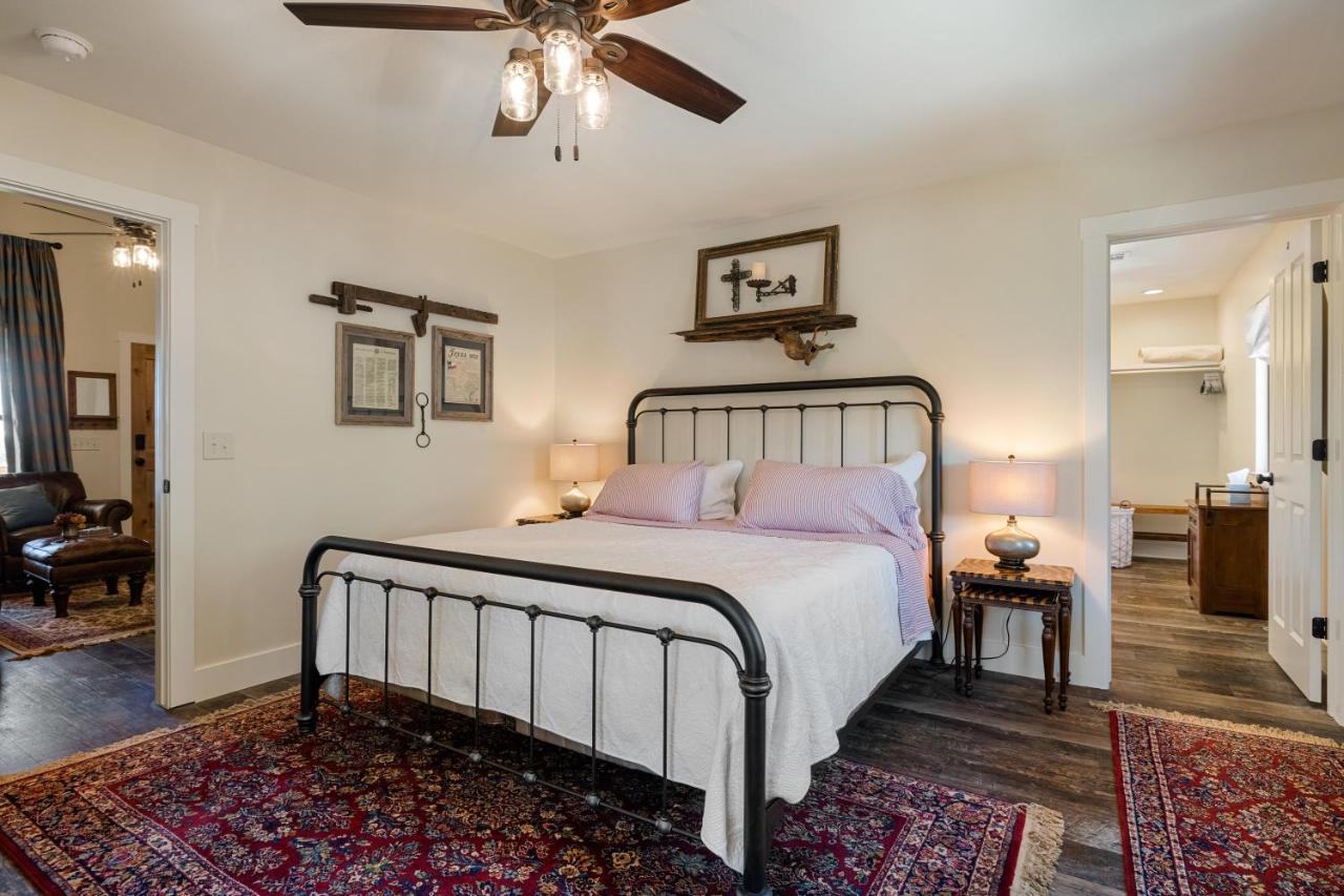 Inn At Sunset Mill Ranch Wimberley Exterior photo