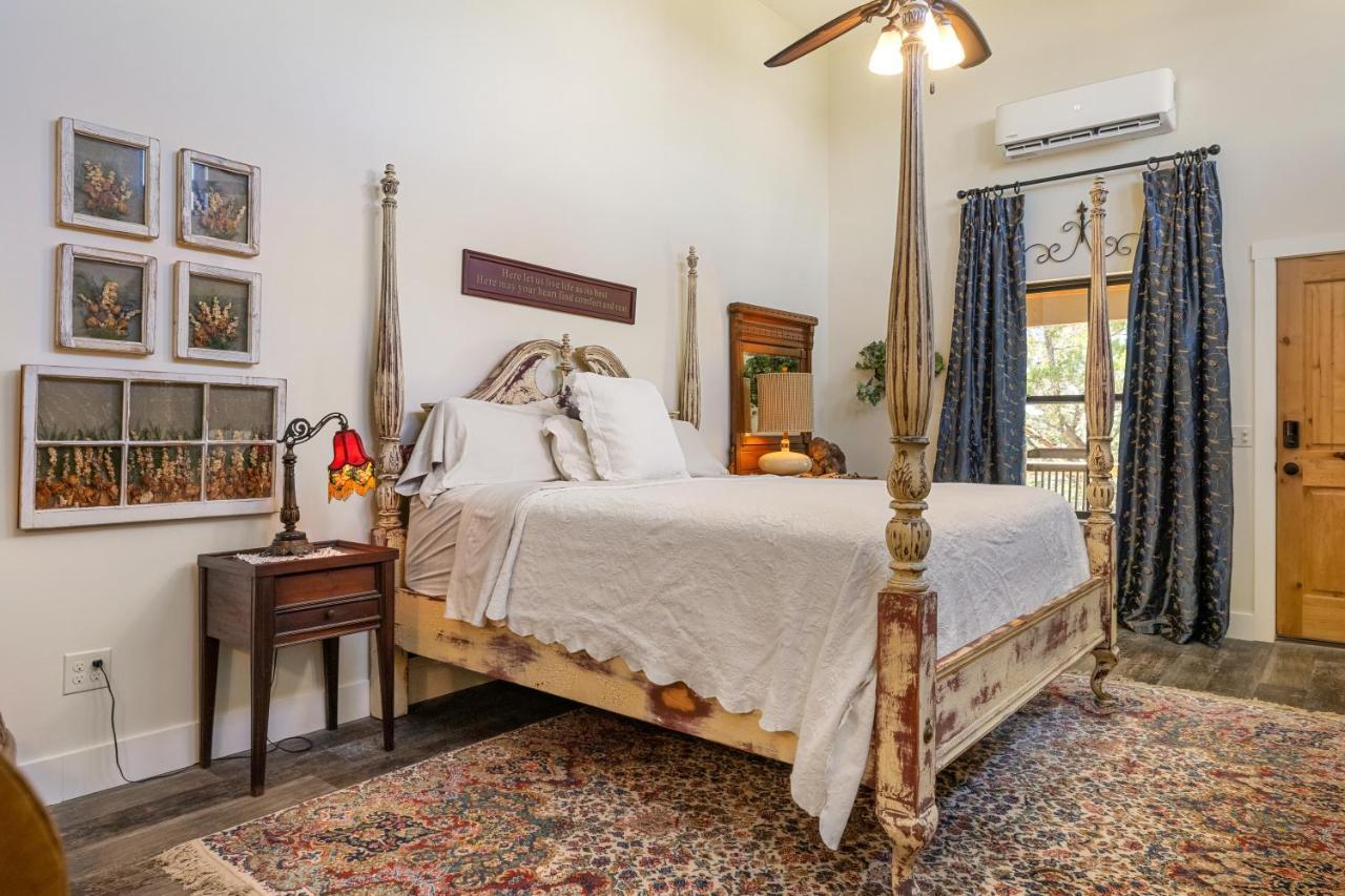 Inn At Sunset Mill Ranch Wimberley Exterior photo